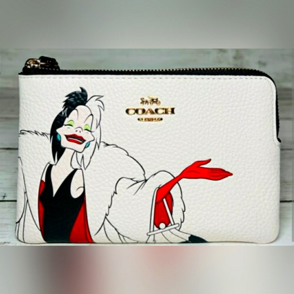 NWT Disney x Coach collab. Corner Zip Villians Cruella Motif Wristlet - Picture 2 of 10